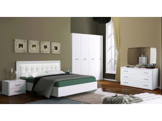 Zestaw sypialniany Betina 4D szafa, łóżko 160x200, komoda 3SZ, 2szt. stolik nocny, lustro.